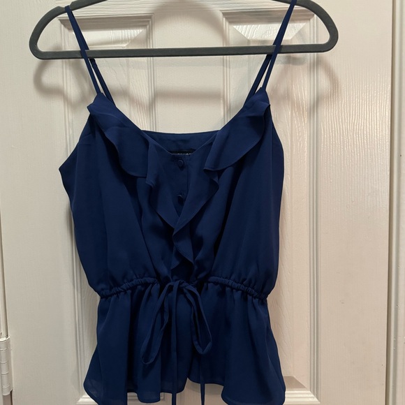 Express  top - Picture 4 of 13